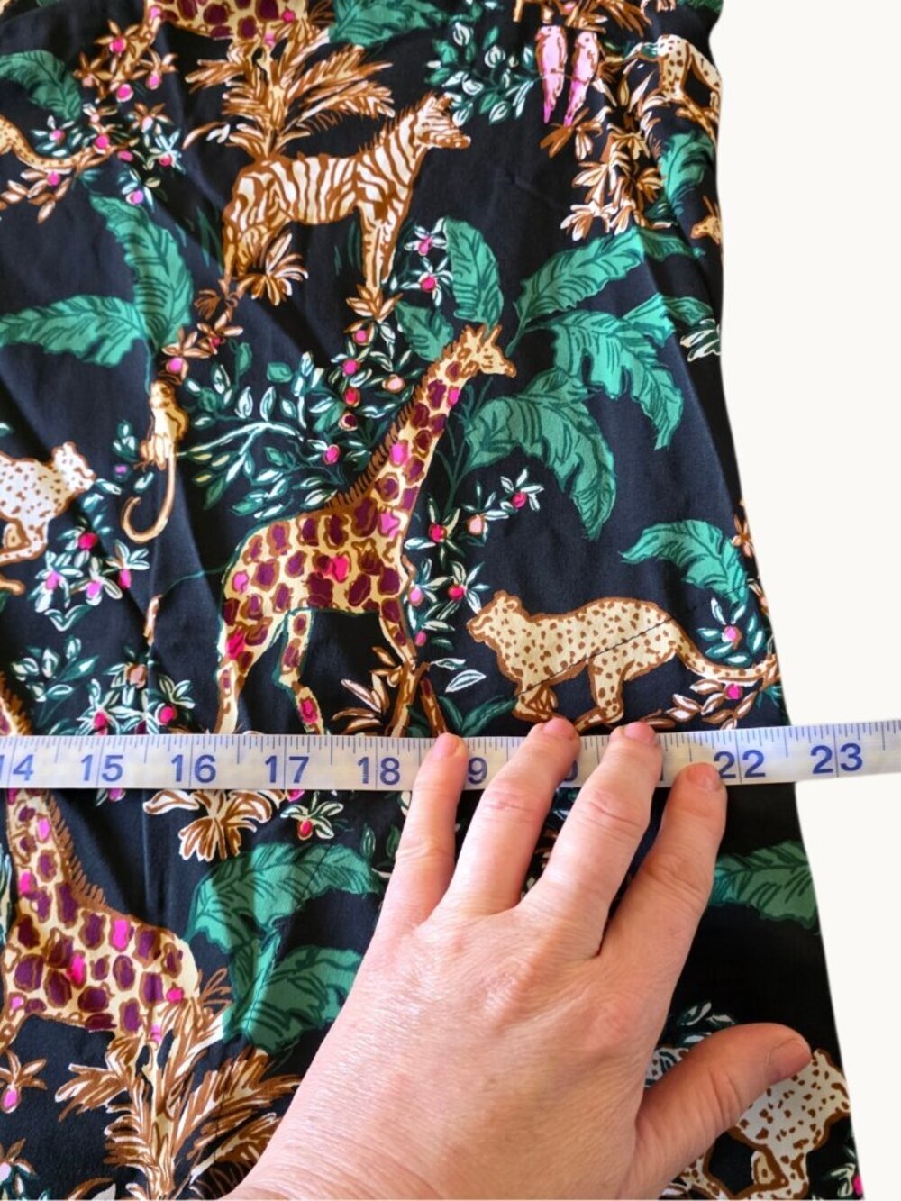 Lilly Pulitzer Chessie Dress XL UPF 50+ Luxletic Dancing in the Moonlight NWT - Picture 16 of 16